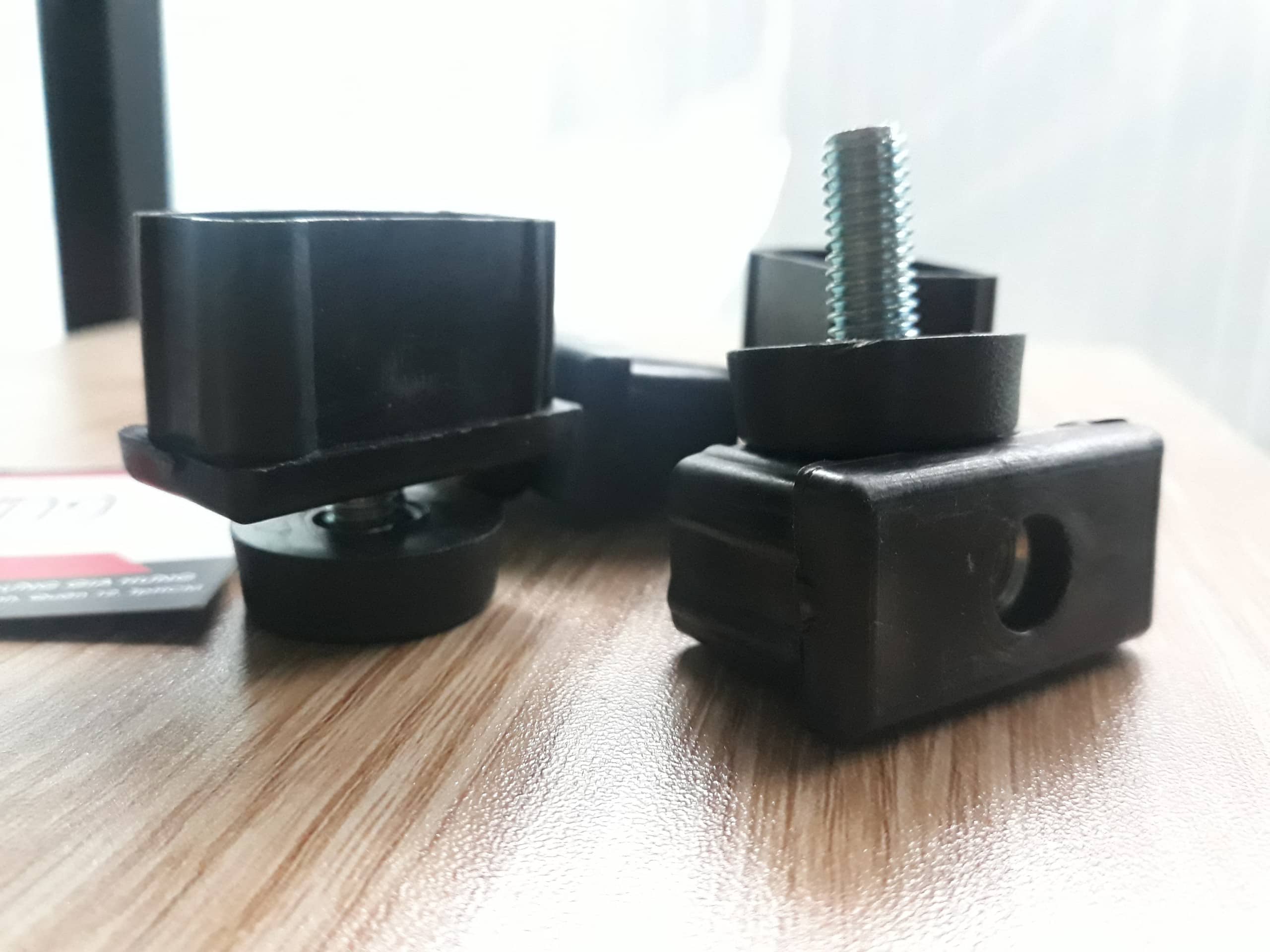 Nguyên bộ chân đế tăng đưa sắt hộp 20×40 SGH-983 3 Nguyên bộ chân đế tăng đưa sắt hộp 20×40 SGH-983