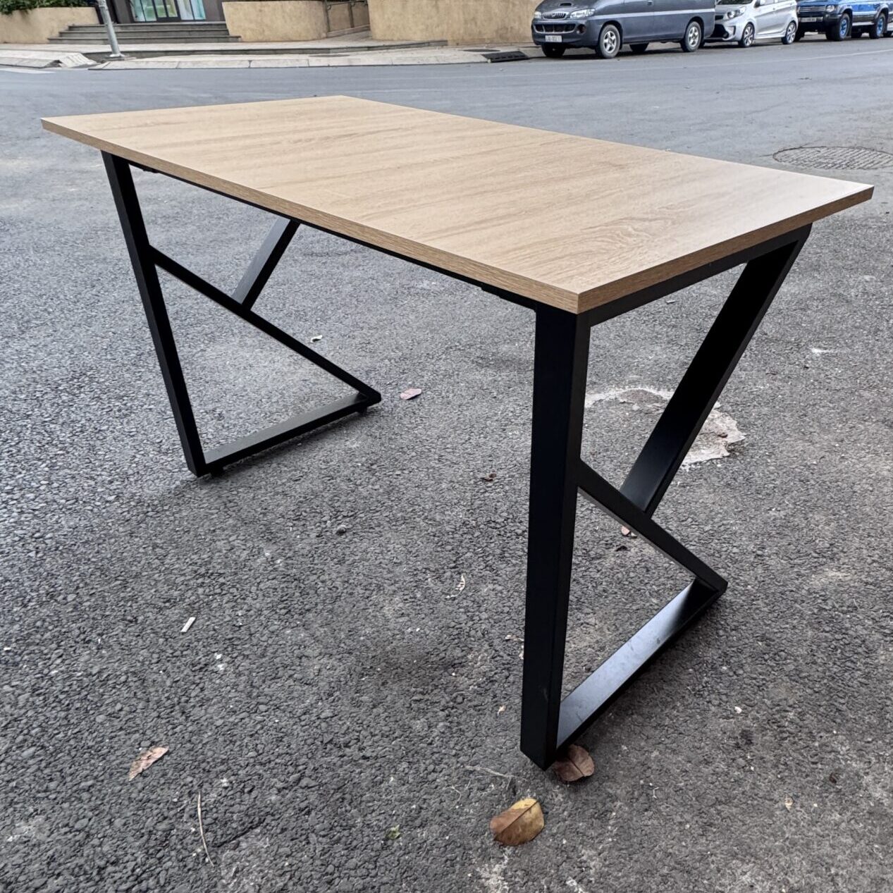 Bàn chân sắt chữ K sơn tĩnh điện đen mặt gỗ 120x60cm SGH-1533 3 Bàn chân sắt chữ K sơn tĩnh điện đen mặt gỗ 120x60cm SGH-1533