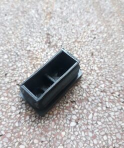 Bịt nhựa chữ nhật 20×40 có lỗ màu đen SGH-1956 10 bit nhua chu nhat 20 40 loai a cds 12563 2 768x1024 1