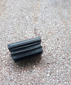 Bịt nhựa chữ nhật 20×40 không lỗ màu đen SGH-2151