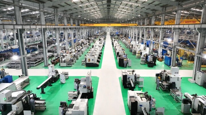 Thaco Industries: Tiên phong trong công nghệ cơ khí với ứng dụng sơn tĩnh điện hiện đại 4 Thaco Industries Tiên phong trong công nghệ cơ khí với ứng dụng sơn tĩnh điện hiện đại